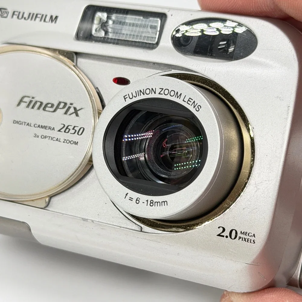 Fujifilm FinePix 2650 Digital Camera Silver 2.0MP 3x Optical Zoom Tested Works